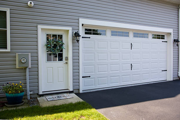24/7 Emergency Garage Door Panel Replacement experts in Mason County County, WV